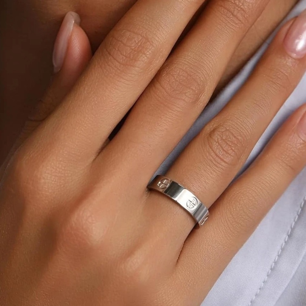 Classic Cross Silver Ring Stainless Steel 

Waterproof - Picture 5 of 8